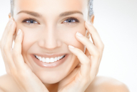 How to Treat Loose Skin and Fat Accumulation From Under the Chin